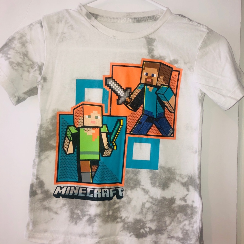 Boys, girls, kids Minecraft T-Shirt. Size 6/7